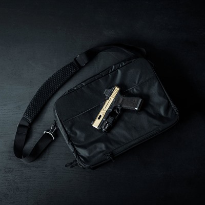 FADE BRIEF BLACK